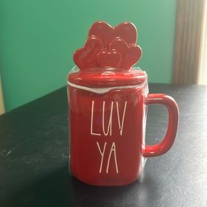 NWOT Rae Dunn “LUV YA” Mug with Heart topper